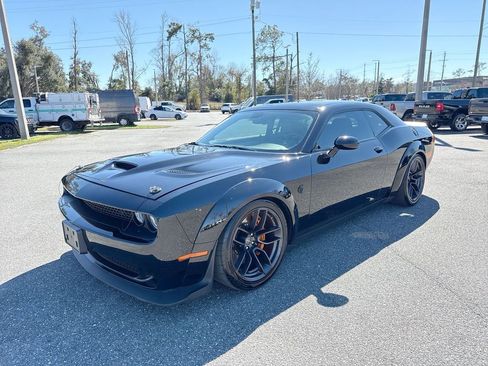 Used 2018 Dodge Challenger SRT Hellcat image 5