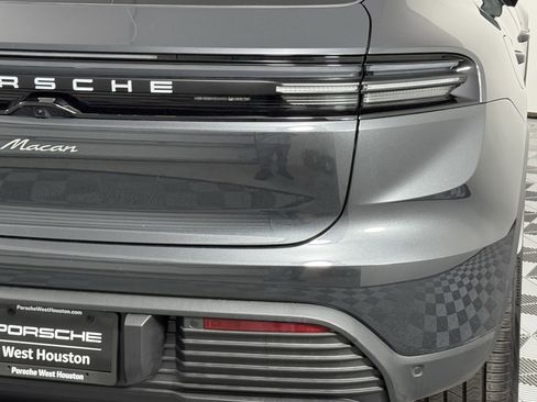 New 2025 Porsche Macan Electric image 13