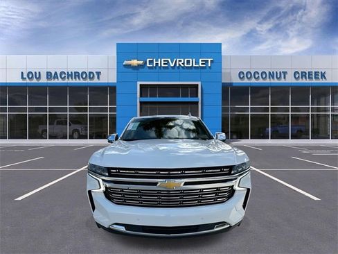 Used 2023 Chevrolet Suburban Premier image 3