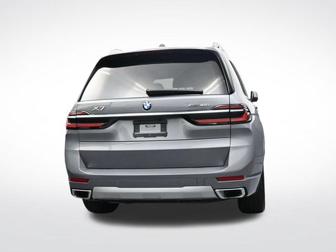 Used 2023 BMW X7 xDrive40i w/ Parking Assistance Package AWD/4WD image 4