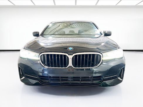 Used 2022 BMW 530i 530i w/ Premium Package image 2