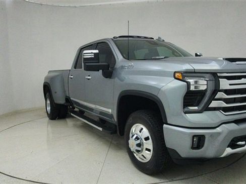 Used 2024 Chevrolet Silverado 3500 High Country image 64