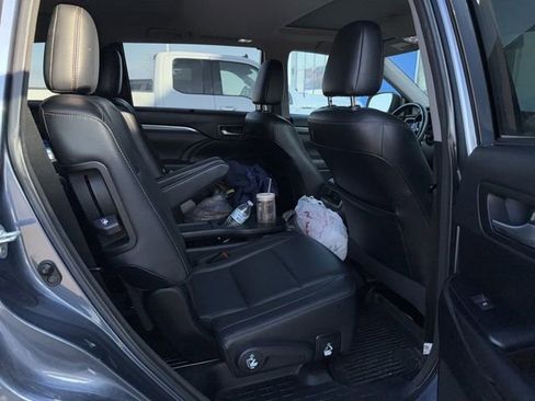 Used 2018 Toyota Highlander Limited image 8