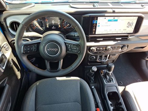 Used 2024 Jeep Wrangler Sport AWD/4WD image 11