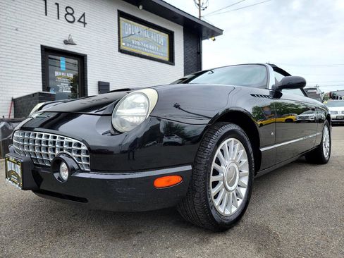 Used 2004 Ford Thunderbird Deluxe image 2