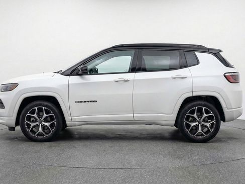 Used 2025 Jeep Compass Limited image 5