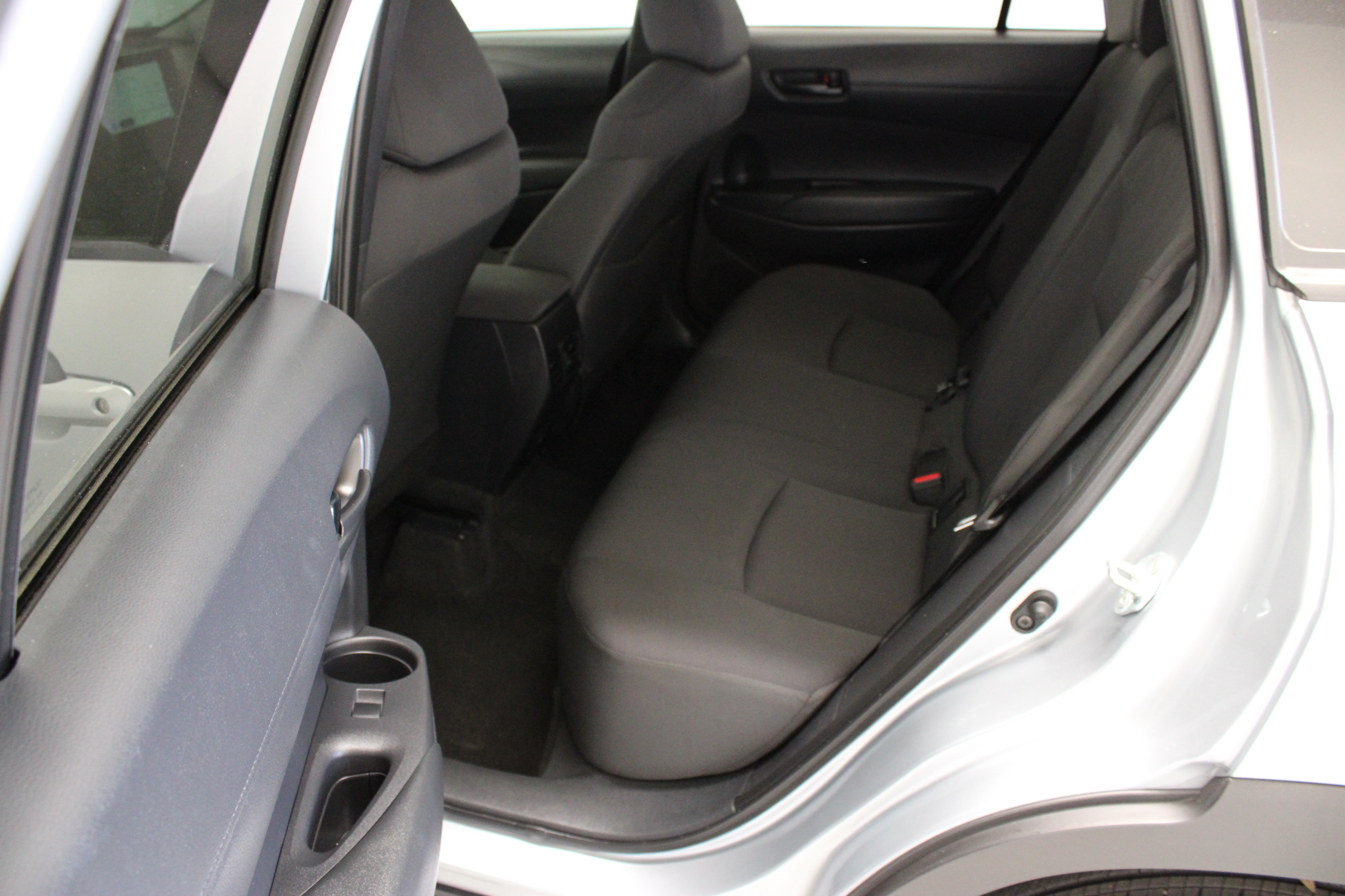 Used 2024 Toyota Corolla Cross LE FWD image 27