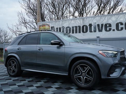Used 2024 Mercedes-Benz GLE 350 4MATIC w/ AMG Line Exterior image 3