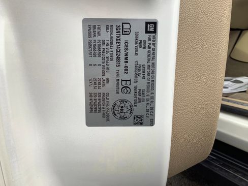 Used 2012 Chevrolet Avalanche LTZ image 24