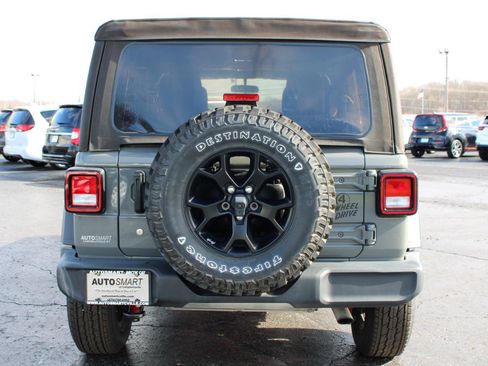 Used 2021 Jeep Wrangler Unlimited Sport AWD/4WD image 5