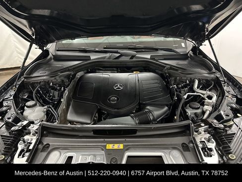 Used 2024 Mercedes-Benz GLC 300 4MATIC image 32