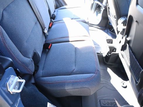 New 2026 Jeep Wrangler Unlimited Rubicon w/ Convenience Group image 13