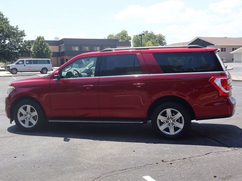 Used 2019 Ford Expedition Max XLT w/ Equipment Group 202A AWD/4WD image 8