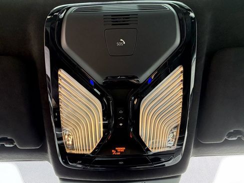 Used 2021 BMW M550i xDrive w/ Executive Package image 32