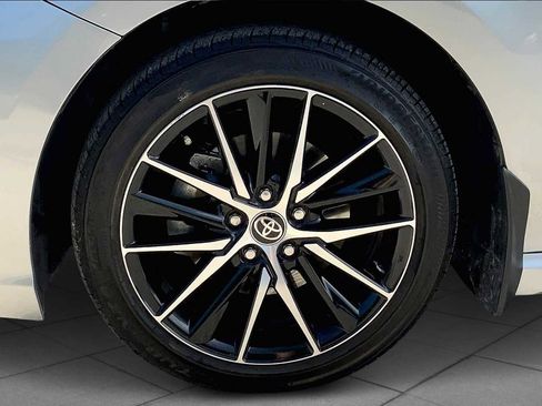 Used 2024 Toyota Camry SE image 10