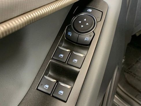 Used 2025 Ford Explorer Active image 23