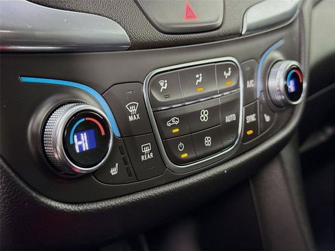 Used 2021 Chevrolet Equinox LT image 15