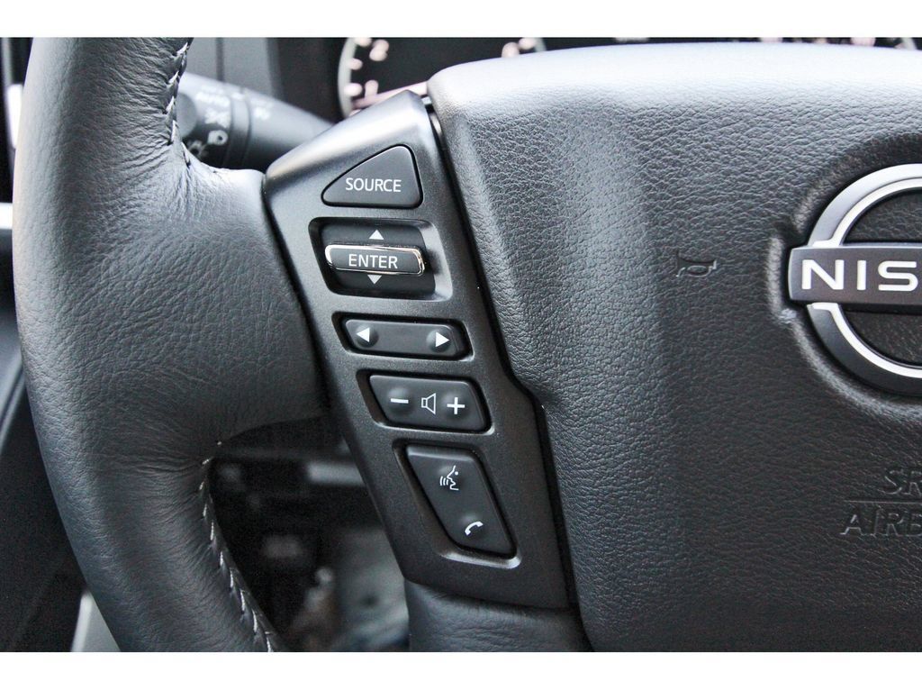 Used 2025 Nissan Frontier SV w/ SV Convenience Package RWD image 19