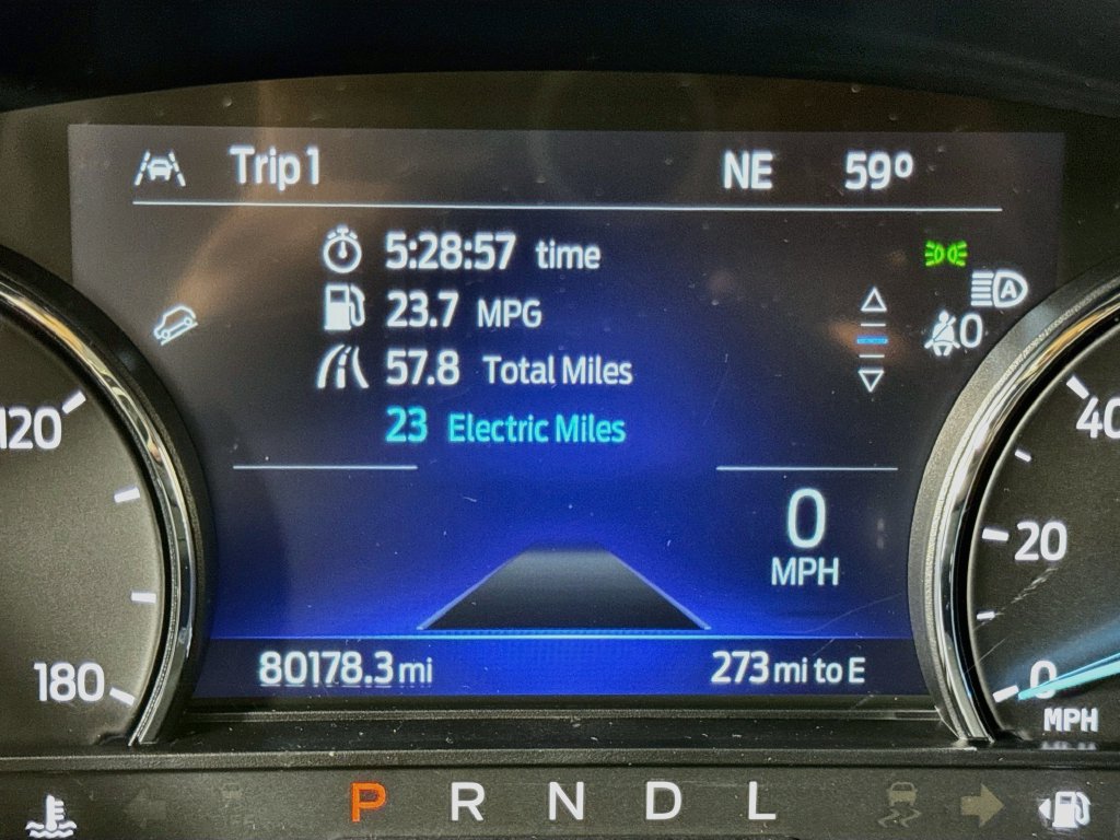 Used 2022 Ford Escape SE w/ Cold Weather Package FWD image 25