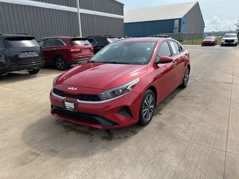 Used 2024 Kia Forte LXS FWD image 1