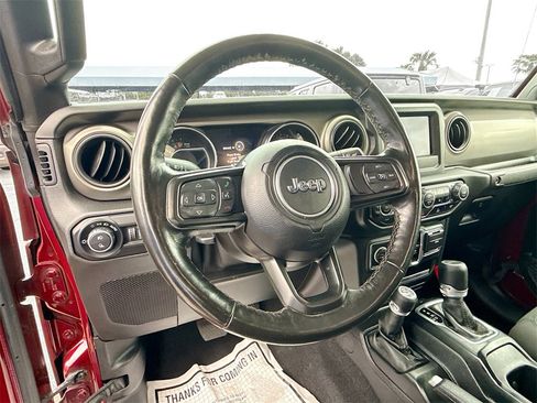 Used 2021 Jeep Gladiator Sport image 12