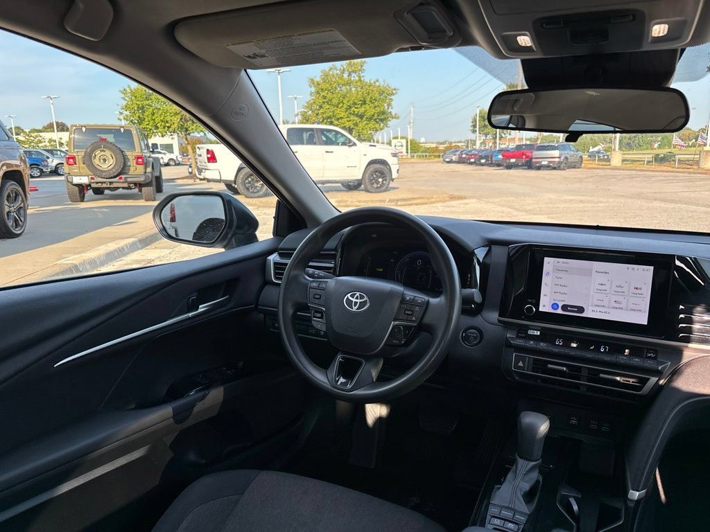 Used 2025 Toyota Camry LE FWD image 26