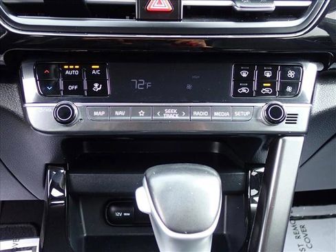 Used 2024 Kia Seltos S AWD/4WD image 16