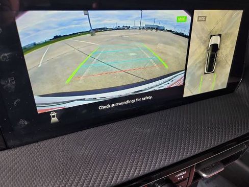 Certified 2025 Nissan Kicks SR FWD image 18