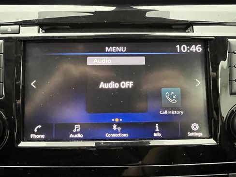Used 2020 Nissan Rogue Sport SV FWD image 4