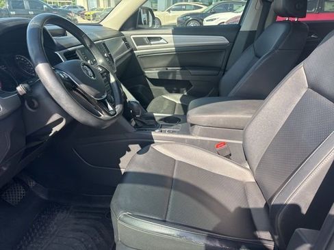Used 2019 Volkswagen Atlas SE w/ Towing Package image 9