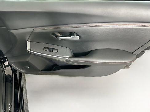 Used 2024 Nissan Sentra SR w/ SR Premium Package image 30