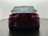 Used 2018 Toyota Camry LE image 4