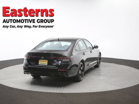 Used 2025 Honda Accord Sport image 39