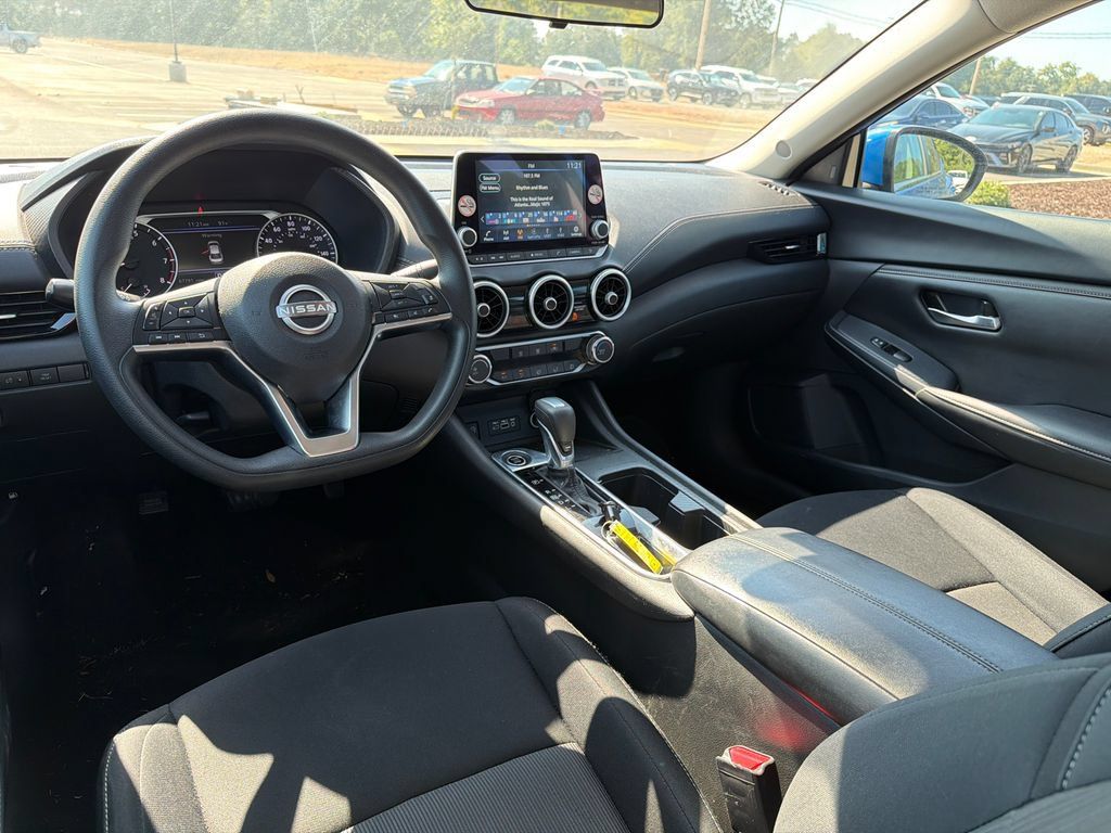 Used 2024 Nissan Sentra SV FWD image 18