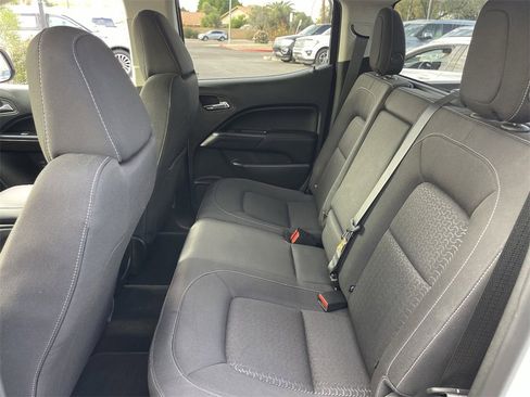 Used 2017 GMC Canyon SLE image 16
