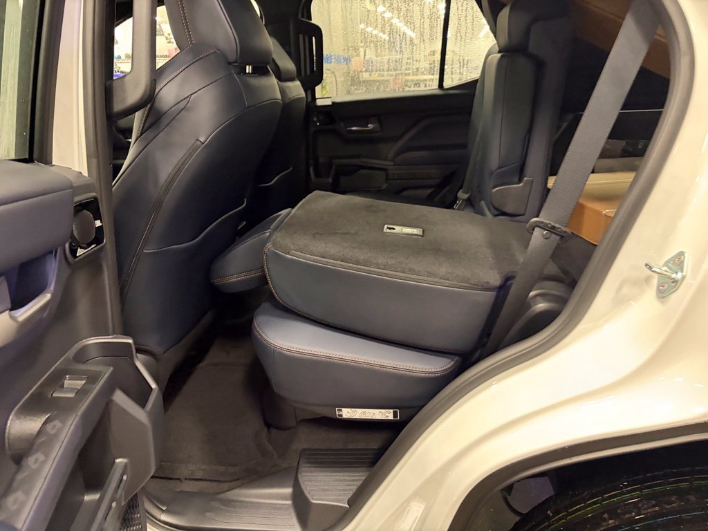 Used 2026 Toyota 4Runner Platinum AWD/4WD image 11