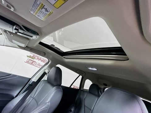 Certified 2023 Subaru Outback Touring AWD/4WD image 11