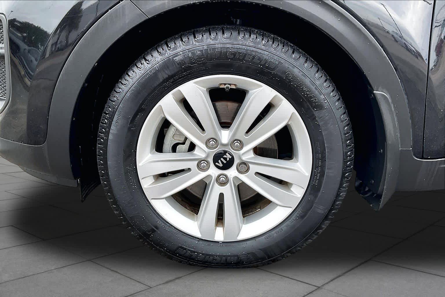 Used 2017 Kia Sportage LX w/ LX Popular Package FWD image 10
