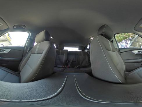 Used 2025 Chevrolet Blazer LT image 42