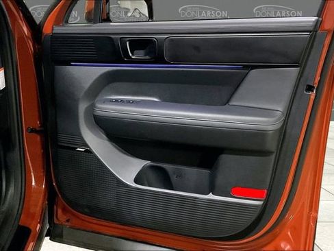 Used 2025 Hyundai Santa Fe Calligraphy AWD/4WD image 12