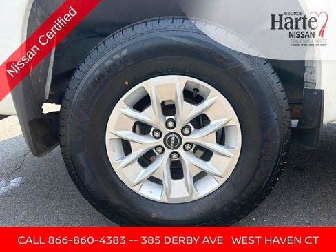 Certified 2024 Nissan Frontier SV w/ Tow Package AWD/4WD image 10