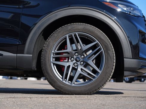 Used 2025 Ford Explorer ST w/ Sun And Sound Package image 13