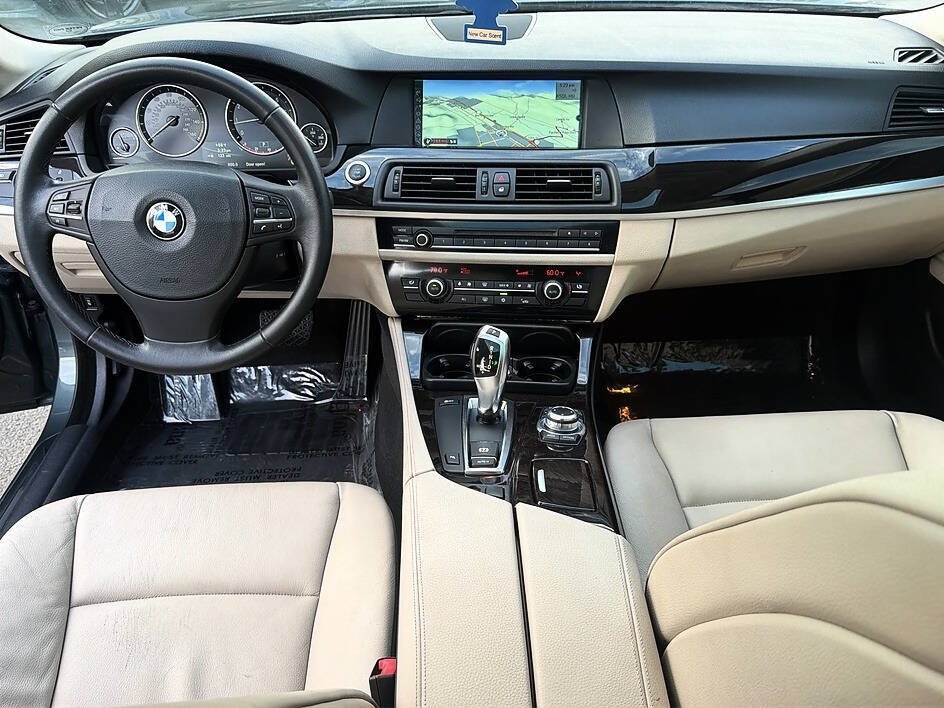 Used 2011 BMW 535i Sedan RWD image 8