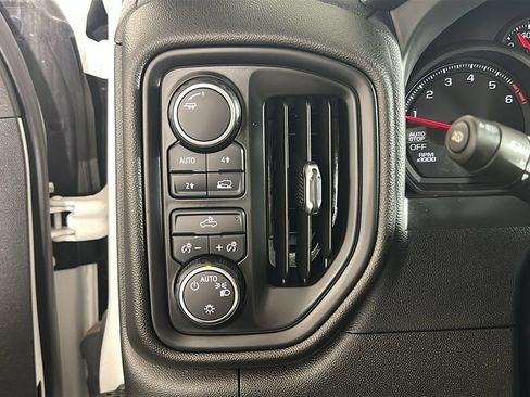 Used 2022 Chevrolet Silverado 1500 Custom AWD/4WD image 21