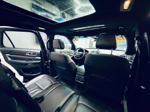Used 2017 Ford Explorer Limited w/ Equipment Group 303A image 11