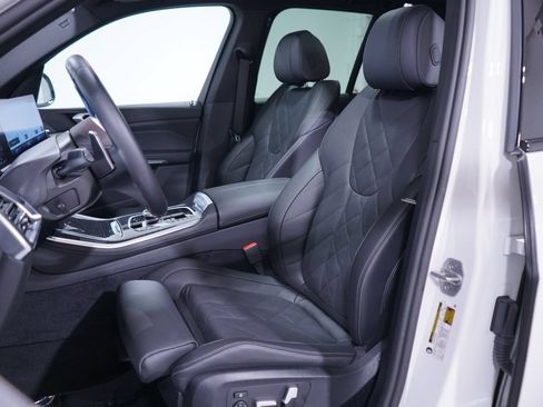 Used 2026 BMW X5 sDrive40i w/ M Sport Package RWD image 7