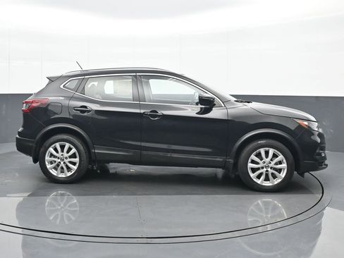 Used 2020 Nissan Rogue Sport SV image 7