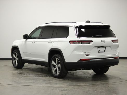 Used 2021 Jeep Grand Cherokee L Limited w/ Luxury Tech Group II image 6