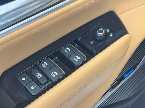 Used 2023 Jeep Grand Wagoneer L Series III w/ Rear Seat Video Group 1 image 26