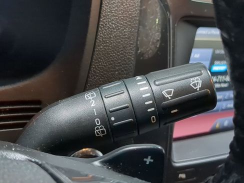 Used 2016 Ford Explorer XLT w/ Equipment Group 202A image 40